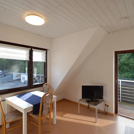 Pfeil * Nieder-Werbe