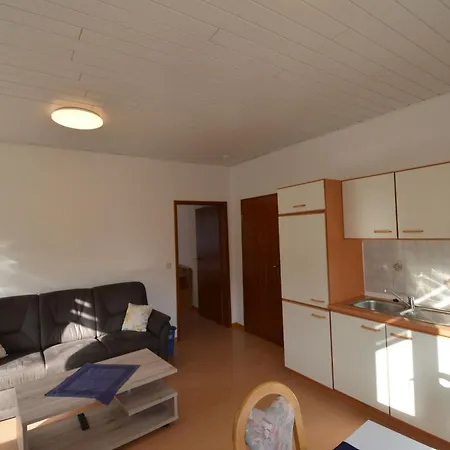 Apartment Pfeil Nieder-Werbe