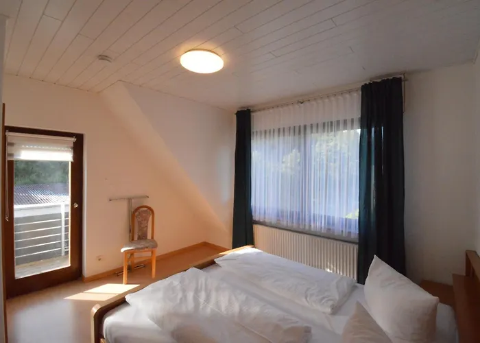 Pfeil * Nieder-Werbe